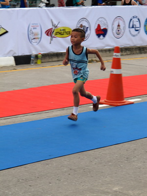 Pattaya Marathon Race 2010 you're never too young to run the pattaya marathon