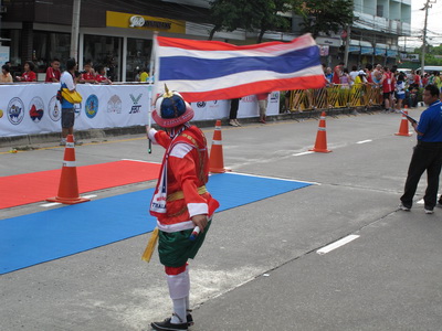 The Pattaya Marathon July 18th 2010 Flying the flag at the Pattaya marathon