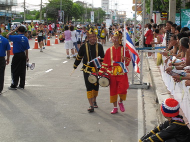 The Pattaya Marathon July 2010 a sizable crowd enjoyed the spectacles at the Pattaya marathon