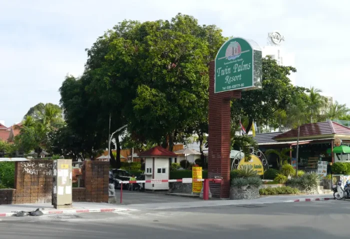 Cheap resort style hotel on Pattaya Beach Road, Thailand