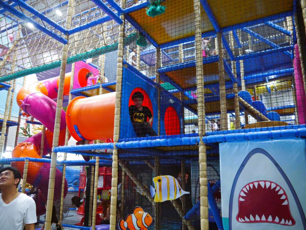 childrens indoor play and activity canter, Pattaya