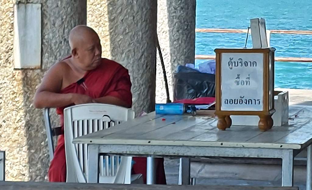 loi angkan donation box