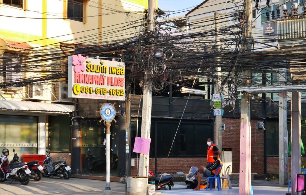 Overhead power cables at the entrance to Soi 22 on Pattaya 3rd Road