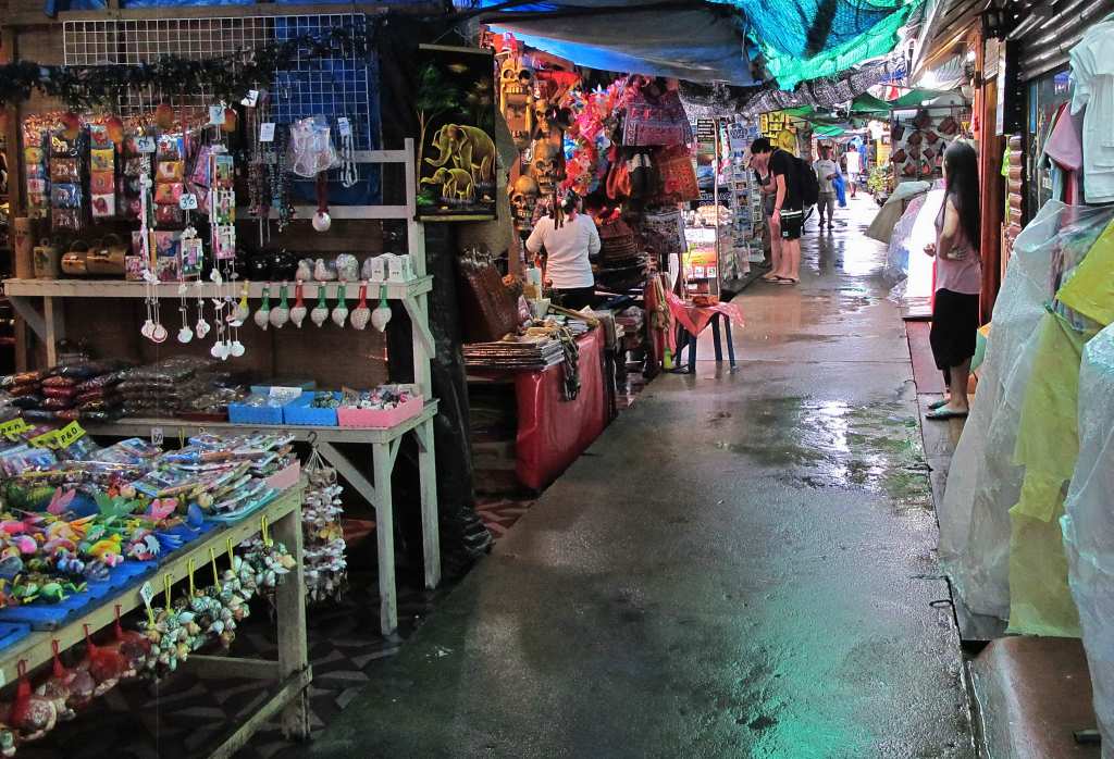 Souvenir shops on Bangbao pier, Koh chang